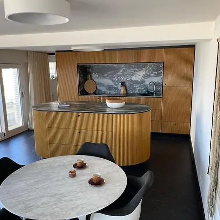 Vista Del Mar Sixties Апартаменты